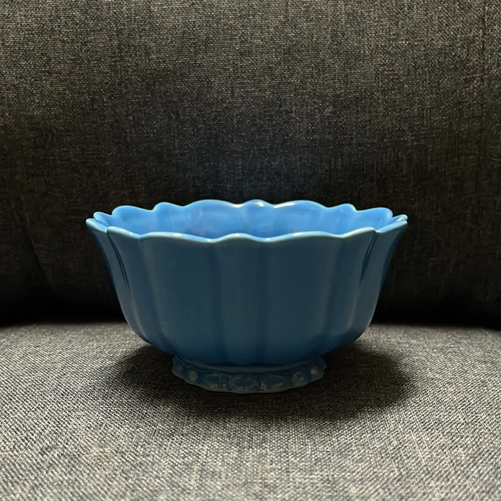 Starbucks 2005 Tulip Flower Pedestal Bowl